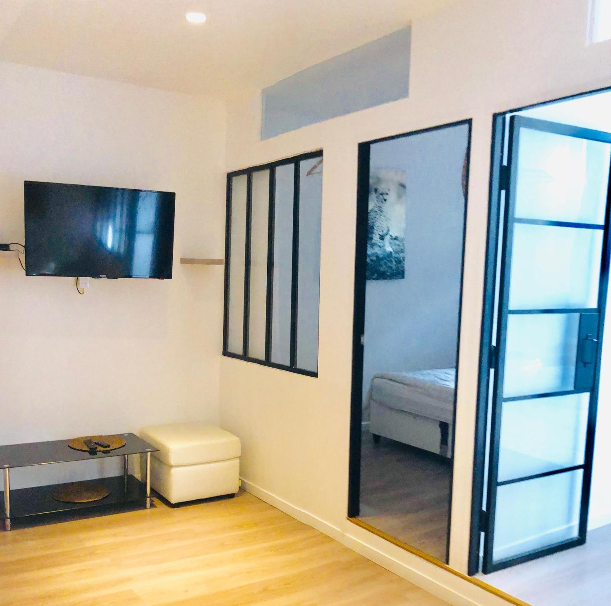 Ferienwohnung Metro Gambetta Paris Exterior foto
